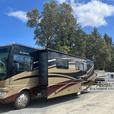 Used 2012 Fleetwood RV Bounder 35K thumbnail image 2