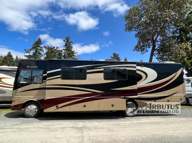 Used 2012 Fleetwood RV Bounder 35K image 3