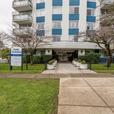 Stunning 1BR/1Bath in Kerrisdale Vancouver thumbnail image 4