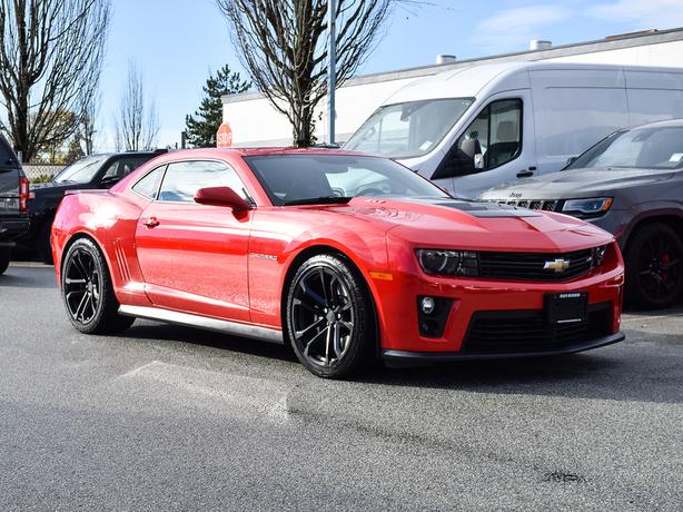 2014 Chevrolet Camaro ZL1 - No Accidents, Beautiful Car! image 8