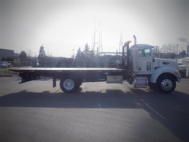 2006 Peterbilt 335 Tilt Deck Manual Dually Air Brakes Diesel image 6