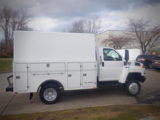 2006 GMC C5500 Workshop Service Truck Dually Diesel 4x4 image 6