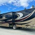 Used 2012 Fleetwood RV Bounder 35K thumbnail image 4