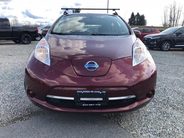 2017 Nissan LEAF SV image 2