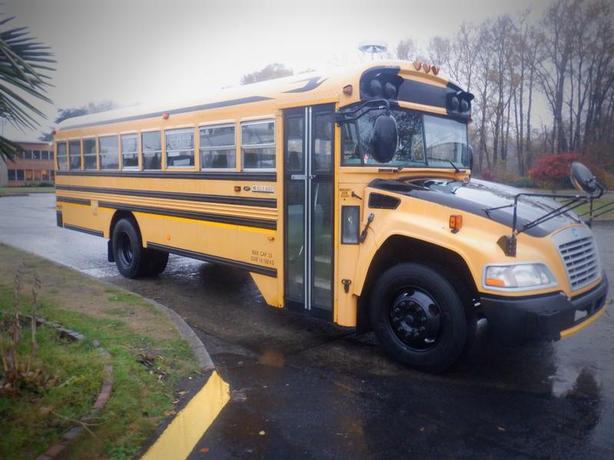 2008 Blue Bird Vision Passenger Bus With Hydraulic Brakes Diesel image 5