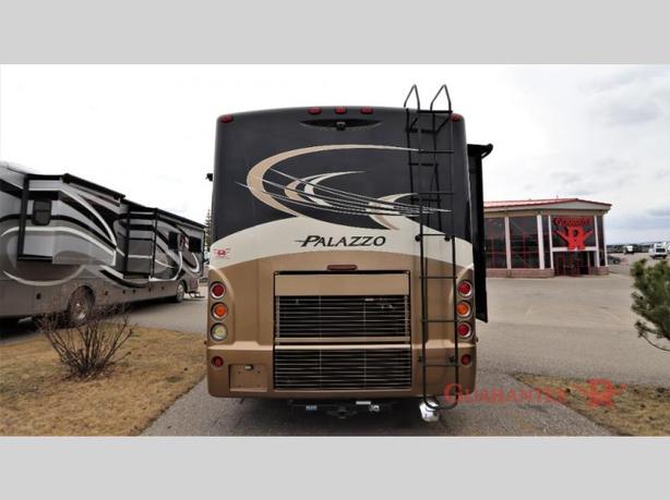 Used 2013 Thor Motor Coach Palazzo 33.2 image 5