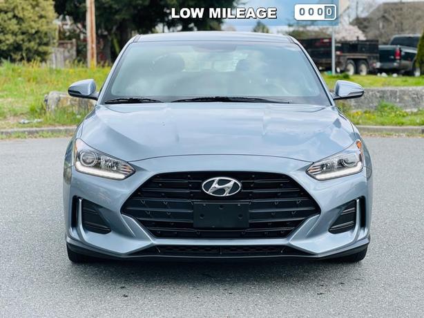 2019 Hyundai Veloster 2.0 Gl Auto image 2