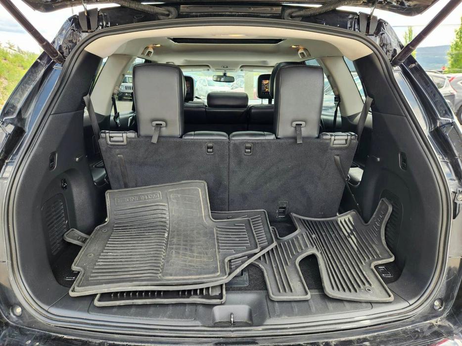 2017 Nissan Pathfinder Platinum - NAVIGATION, 3RD ROW SEAT, 4WD display photo