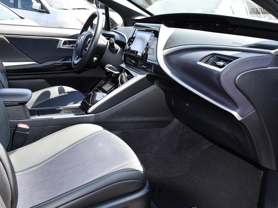 2019 Toyota Mirai display photo