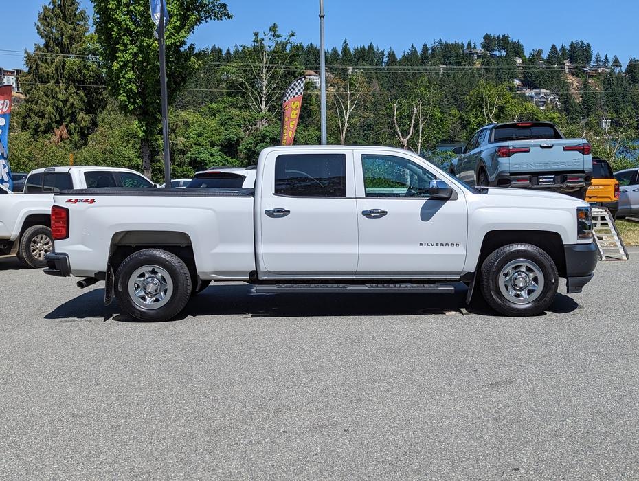 2018 Chevrolet Silverado 1500 display photo