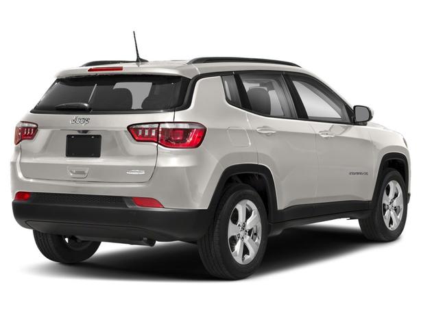 2018 Jeep Compass North 4WD-Uconnect 3,Cold Weather Group,AC image 2