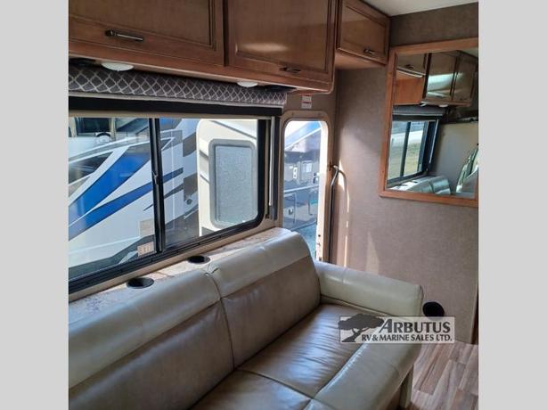 Used 2019 Thor Quantum RW28 image 8