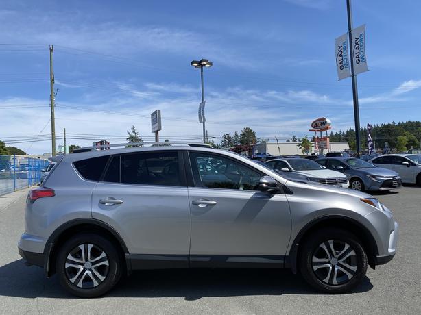 2017 Toyota RAV4 LE FWD-AM/FM/CD/MP3/WMA,Heated Seats,Keyless Entry image 3