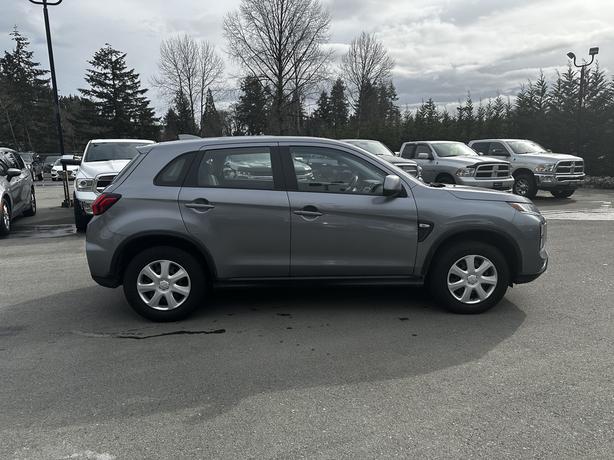 2021 Mitsubishi RVR ES AWD image 6