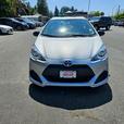 2017 Toyota Prius c thumbnail image 6