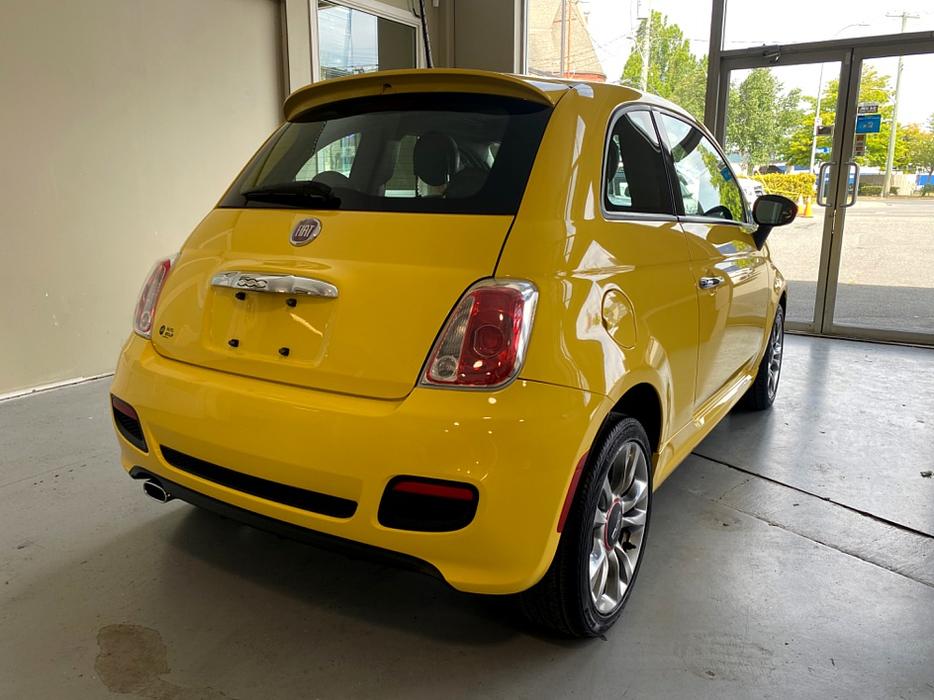 2014 Fiat 500 Sport, No accidents, 1 owner, Local Victoria, Low KM! display photo