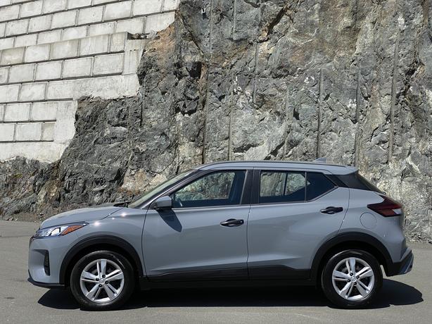 2022 Nissan Kicks S FWD-NissanConnect,Back Up Cam w/Sensors,AC image 5