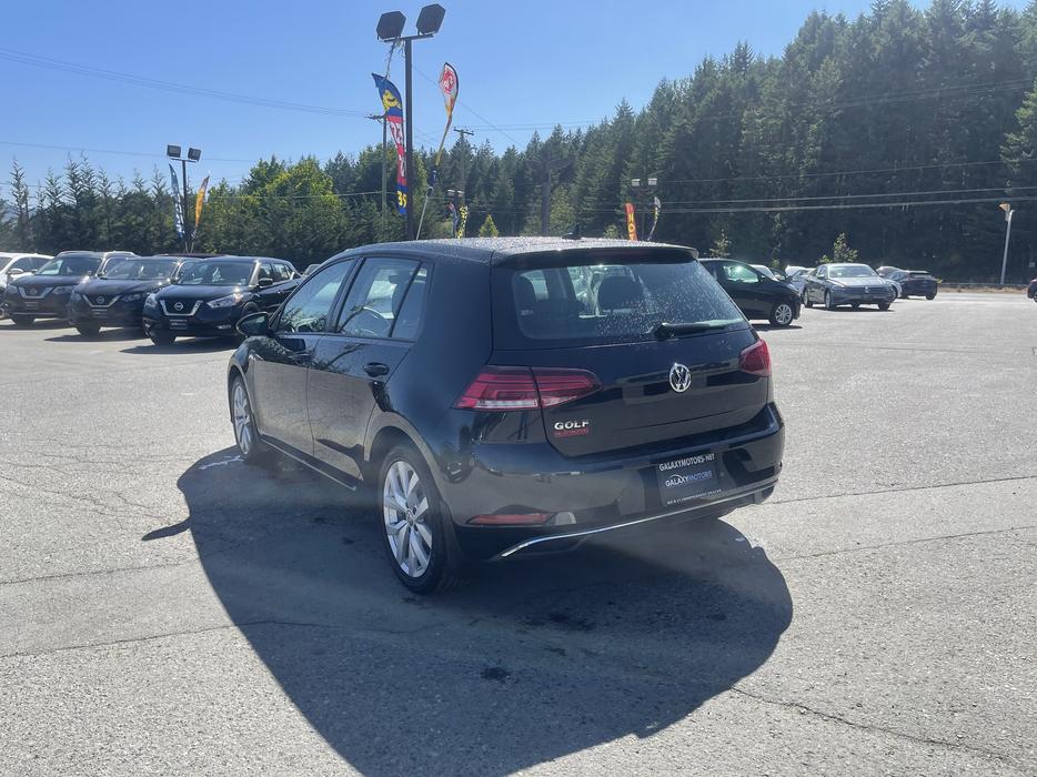 2021 Volkswagen Golf Comfortline display photo