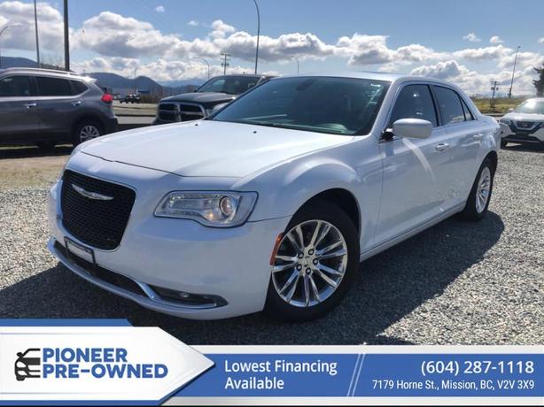 2016 Chrysler 300 Touring image 1