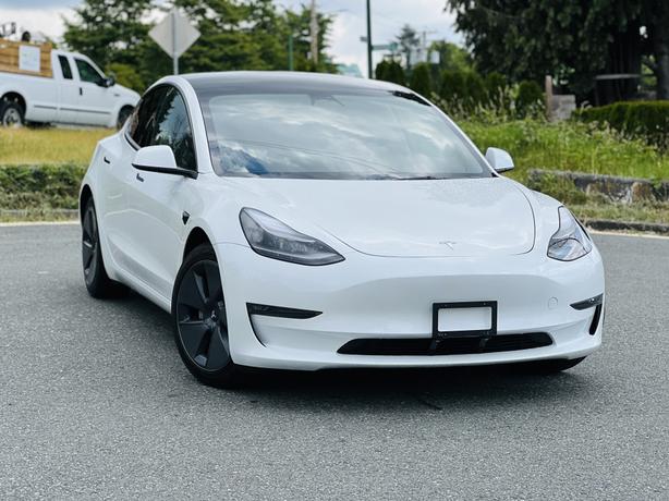 2022 Tesla Model 3 Long Range Awd image 1