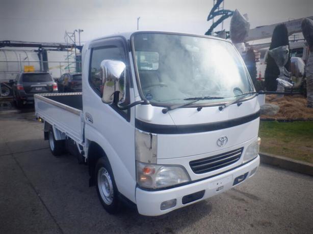 2006 Toyota Dyna Dually Pick Up Truck Right Hand Drive image 2