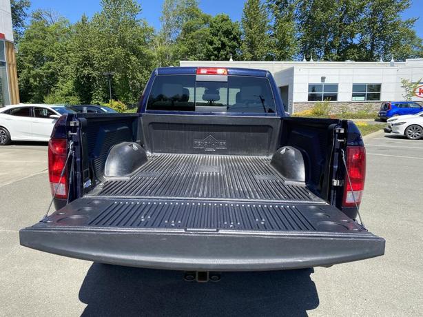 2013 RAM 1500 4WD Quad Cab 6.4 Ft Box SLT image 7