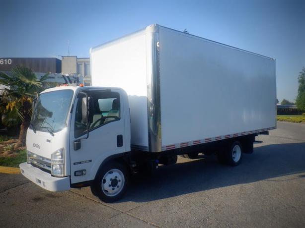 2013 Isuzu NQR 20 Foot Cube Truck 3 Seater  Diesel image 1