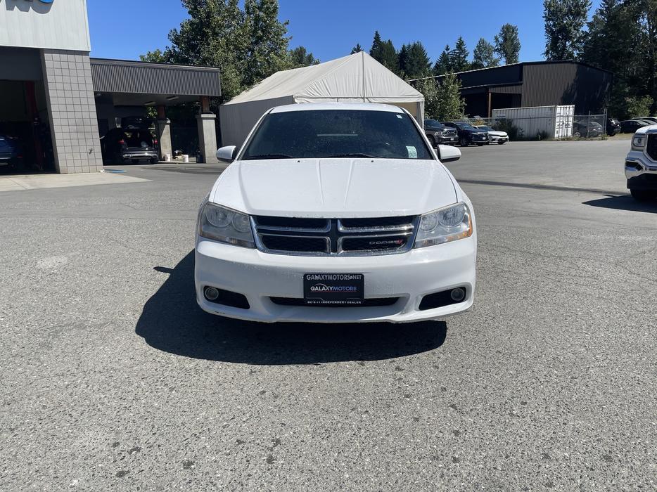 2013 Dodge Avenger SXT display photo