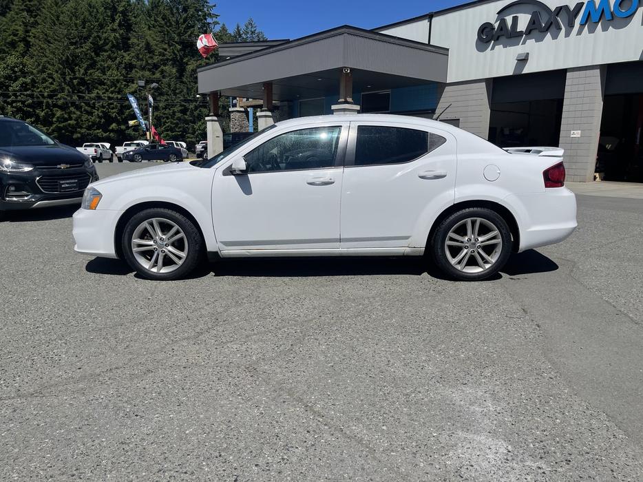 2013 Dodge Avenger SXT display photo