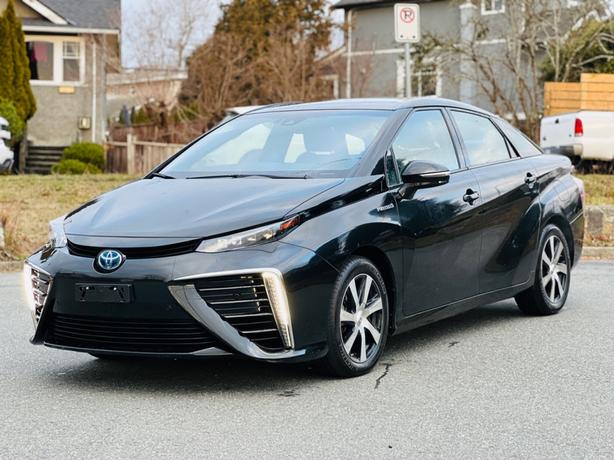 2019 Toyota Mirai Hydrogen Hybrid image 3