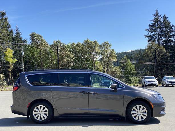 2021 Chrysler Grand Caravan SE FWD-Apple CarPlay/A.A,Uconnect 4,Back Up Cam image 3