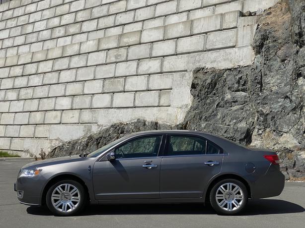 2010 Lincoln MKZ AWD-SIRIUS,Compass,Keyless Entry,Dual Zone A/C image 5