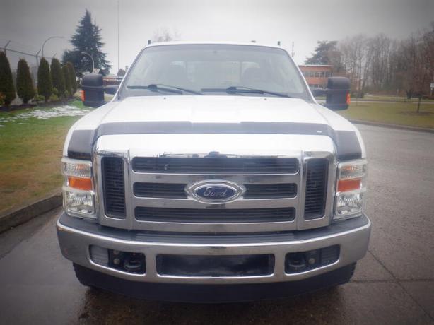 2008 Ford F-350 SD Crew Cab 9 Foot Flat Deck 4WD image 3