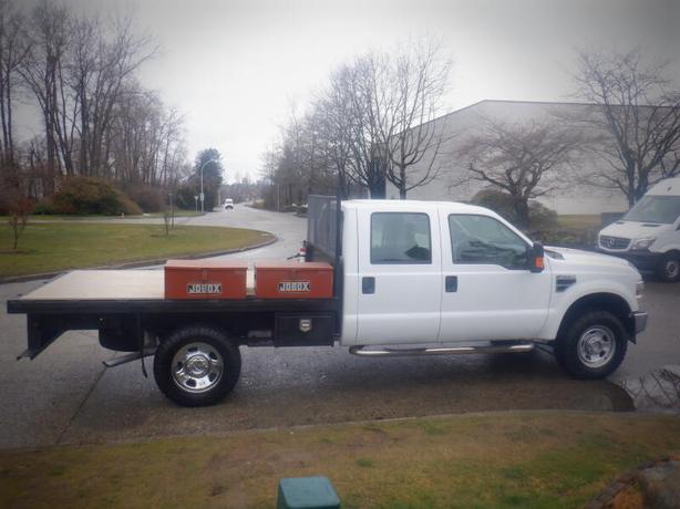 2008 Ford F-350 SD Crew Cab 9 Foot Flat Deck 4WD image 6
