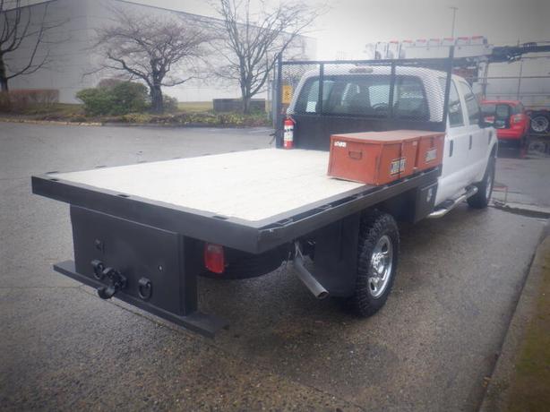 2008 Ford F-350 SD Crew Cab 9 Foot Flat Deck 4WD image 8