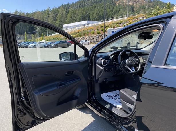 2022 Nissan Versa S FWD-Air Conditioning,Auto Headlights,AM/FM image 6
