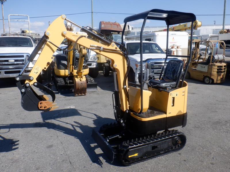 2021 Cael 1T Mini Excavator display photo