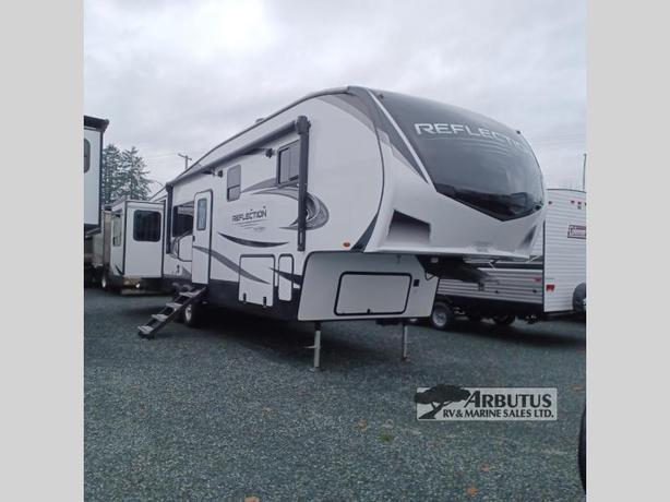 Used 2022 Grand Design Reflection 341RDS image 1