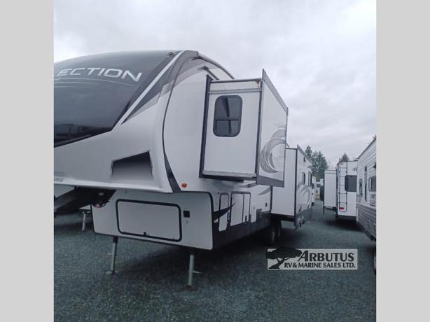 Used 2022 Grand Design Reflection 341RDS image 2