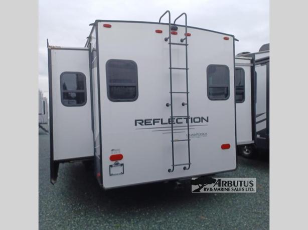 Used 2022 Grand Design Reflection 341RDS image 4
