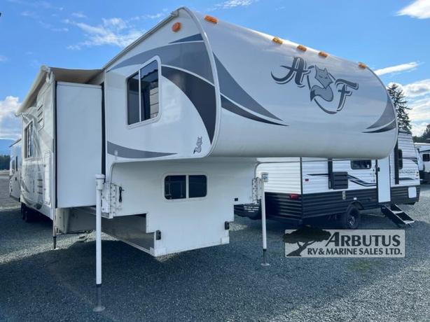Used 2017 Arctic Fox 1150 image 1