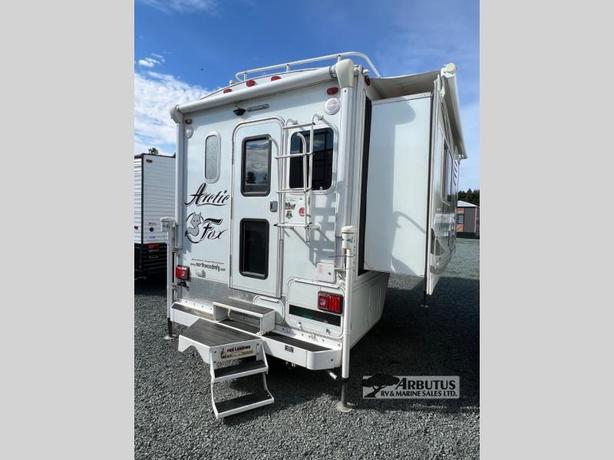 Used 2017 Arctic Fox 1150 image 4