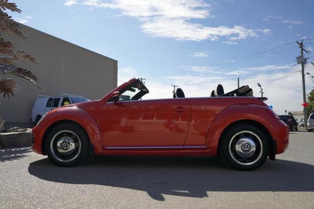 2018 Volkswagen Beetle Convertible Coast Auto - NO ACCIDENTS / ONE OWNER image 7