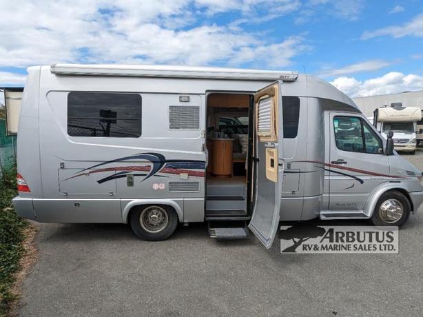 Used 2007 Leisure Travel Freedom II Serenity image 5