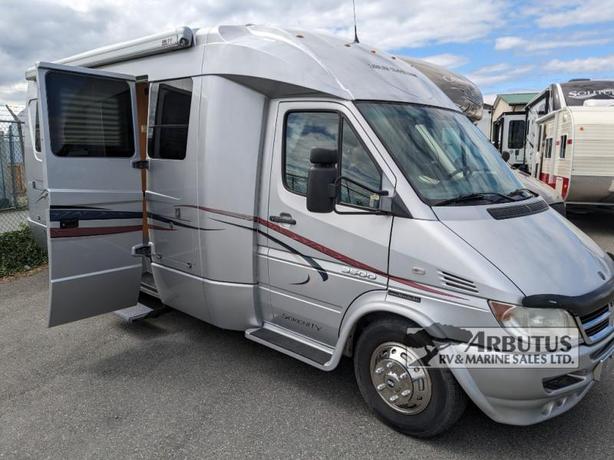 Used 2007 Leisure Travel Freedom II Serenity image 7