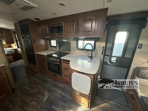 Used 2022 Outdoors RV Black Stone Titanium Series 250RDS image 5