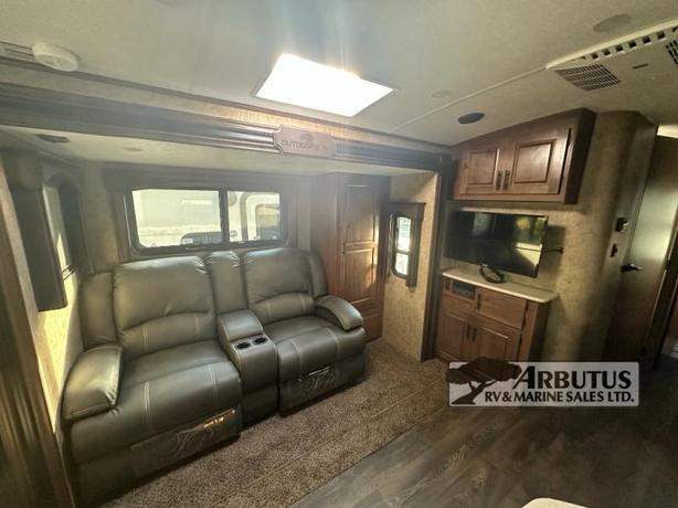 Used 2022 Outdoors RV Black Stone Titanium Series 250RDS image 6