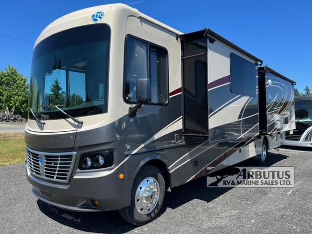 Used 2018 Holiday Rambler Vacationer 35P image 2