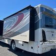 Used 2018 Holiday Rambler Vacationer 35P thumbnail image 3