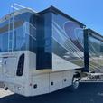 Used 2018 Holiday Rambler Vacationer 35P thumbnail image 4